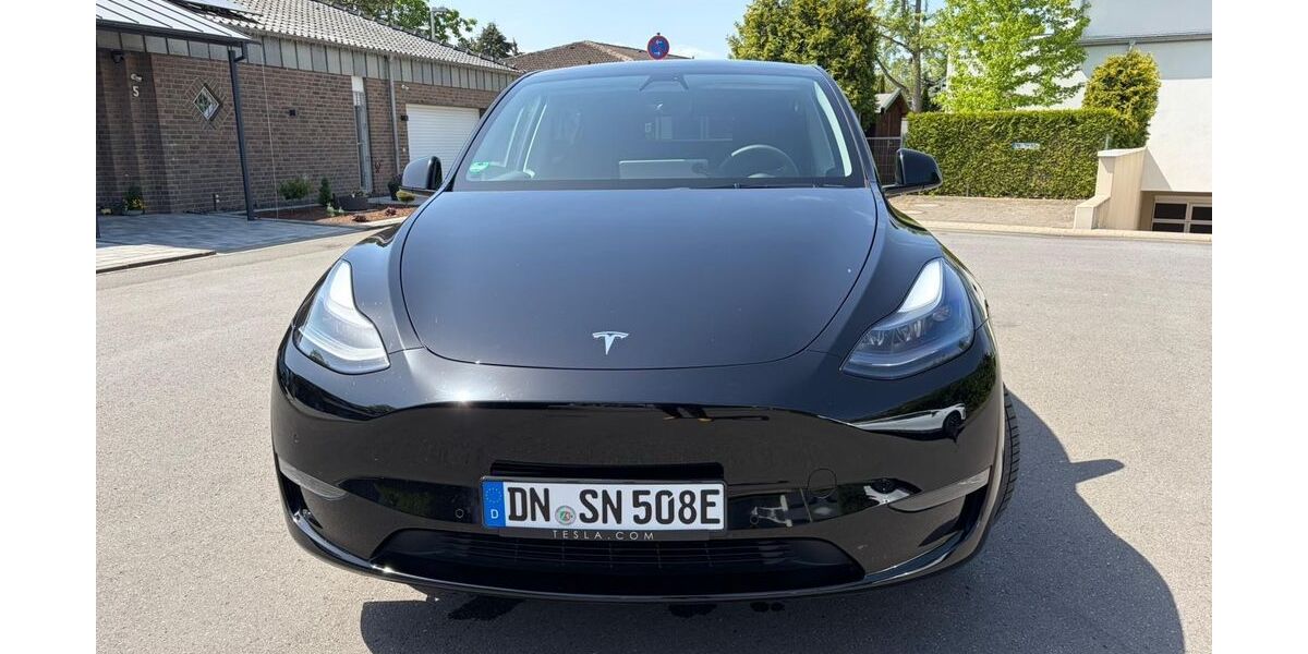 Tesla Model Y 30.116 km 37.500 &euro; Düren 52351
