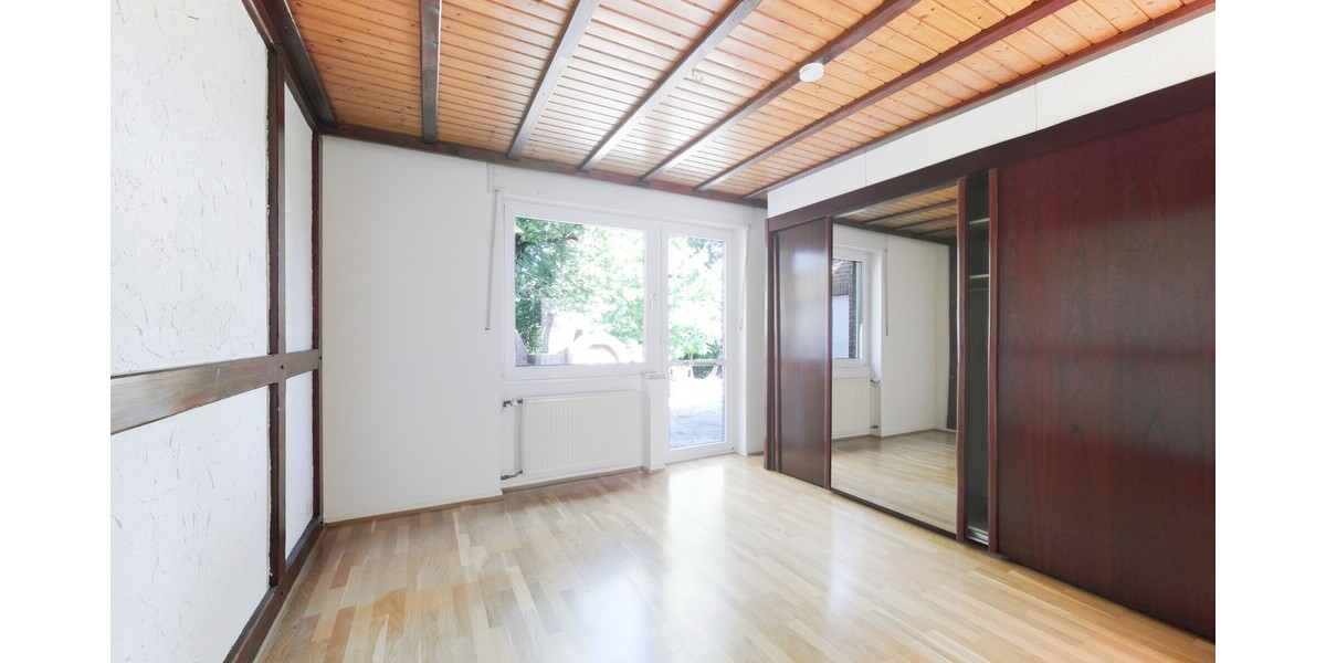 WürselenLinden-Neusen - Bungalow-Charme auf schönem Sonnengrundstück - Einfamilienhaus Würselen | Angebot:26991495
