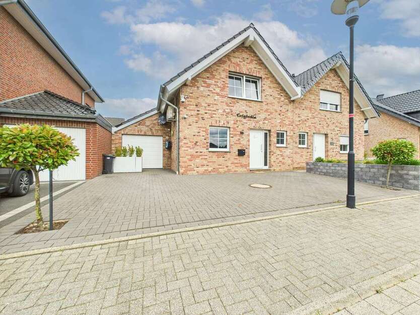 Haus zum Kaufen in Selfkant Tüddern 395.000 € 113.65 m²