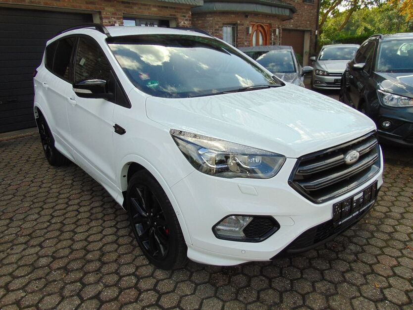 Ford Kuga 50.000 km 18.950 € Eschweiler 52249