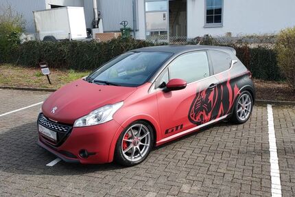 Peugeot 208 82.646 km 9.999 &euro; Düren 52353