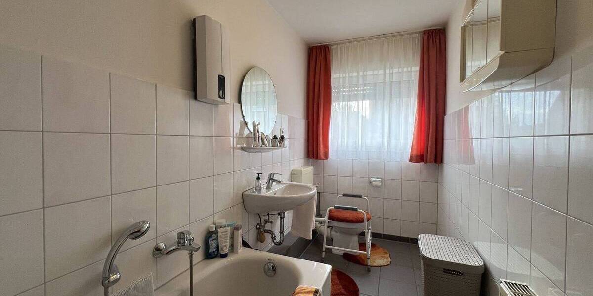 Mehrfamilienhaus, Wohnhaus Linnich - 359.000&euro; | Angebot:26190948