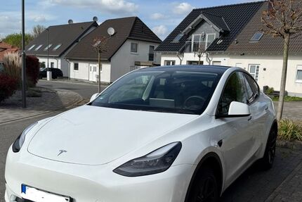 Tesla Model Y 21.500 km 7.000 &euro; Baesweiler 52499