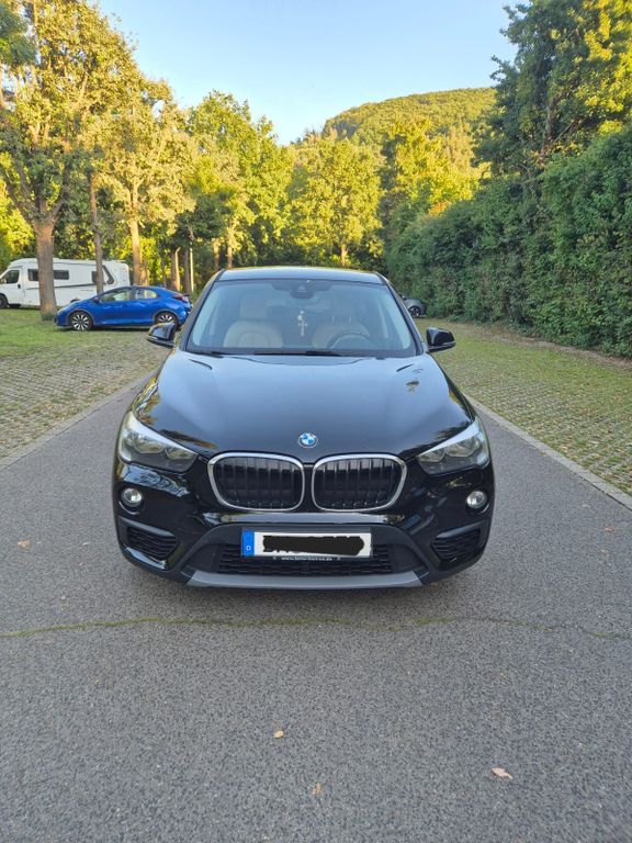 BMW X1 217.000 km 13.500 € Düren 52349