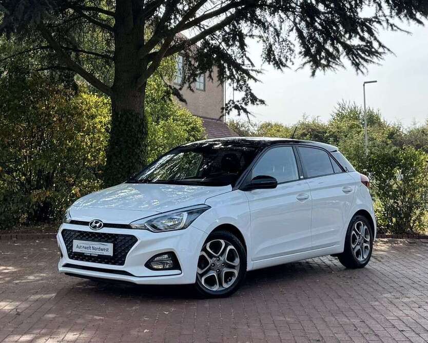 i20