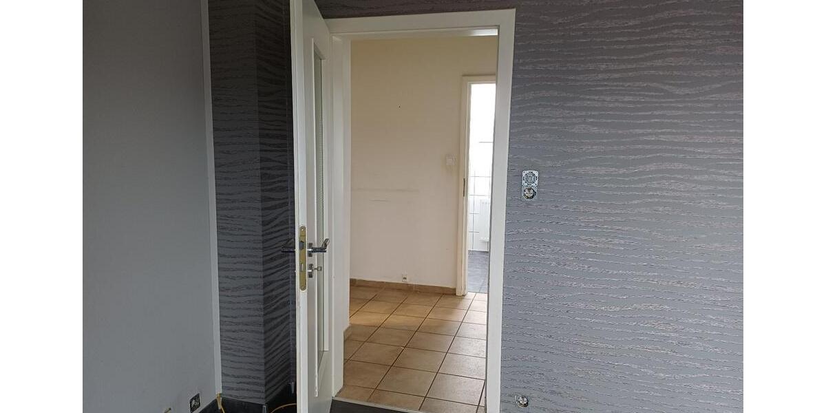 Dachgeschoßwohnung Aachen Eilendorf - 3 Zimmer, 80 m&sup2;, 680&euro; | Angebot:25656547