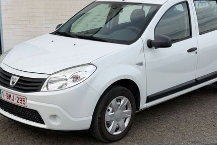 Dacia Sandero 223.000 km 1.450 &euro; Düren 52353