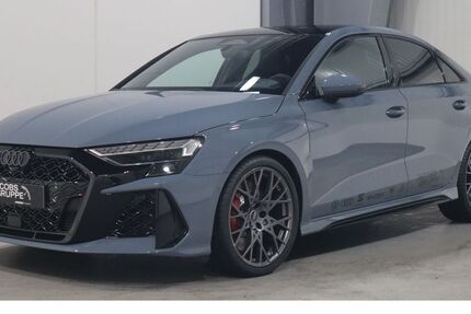 Audi RS3 6.666 km 71.720 &euro; Aachen 52078