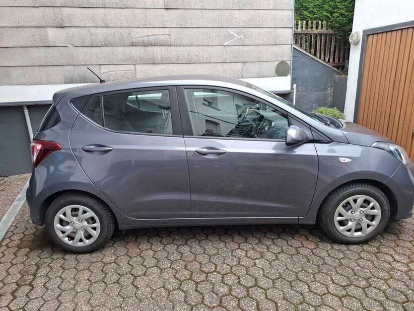 i10
