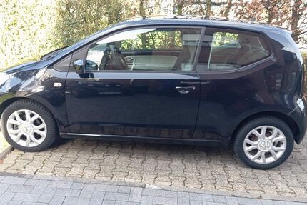 VW up! 75.600 km 4.200 &euro; Aachen 52078