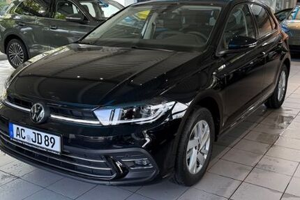 VW Polo 12.000 km 20.989 &euro; Baesweiler 52499