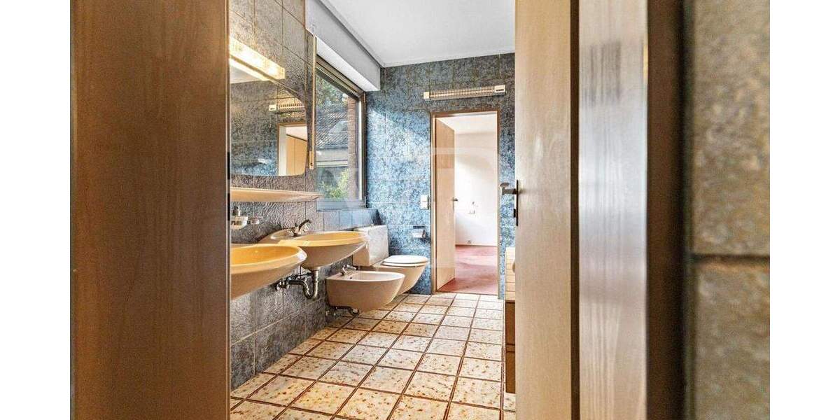 Bungalow Aachen Laurensberg - 6 Zimmer, 182 m&sup2;, 755.000&euro; | Angebot:25695053