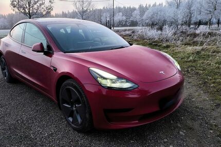 Tesla Model 3 24.200 km 30.900 € Roetgen 52159