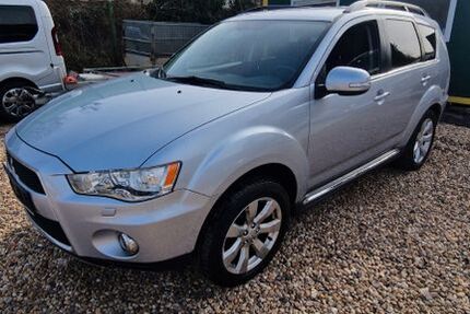 Mitsubishi Outlander 181.000 km 6.950 &euro; Düren 52349