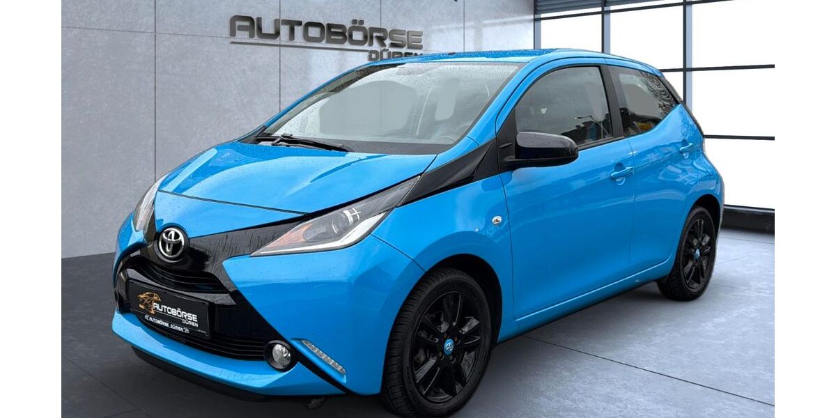 Toyota Aygo (X) 31.701 km 8.499 € Düren 52351