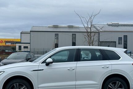 VW Touareg 74.000 km 41.500 &euro; Düren 52351