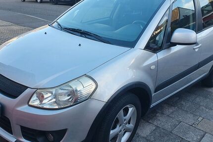 Suzuki SX4 61.300 km 4.400 € Aachen 52080