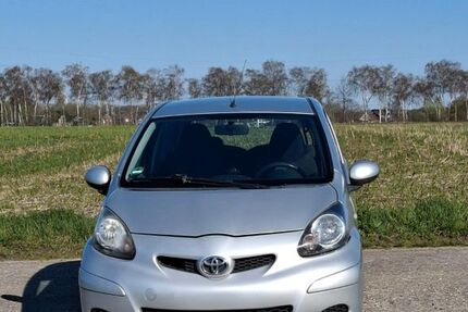 Toyota Aygo (X) 161.000 km 2.199 &euro; Selfkant 52538