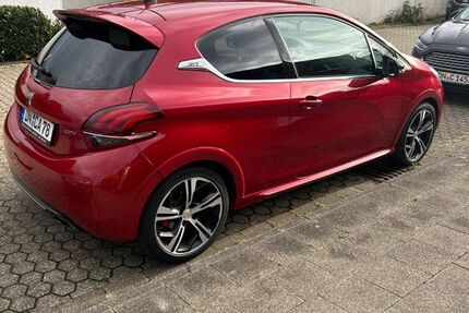 Peugeot 208 122.000 km 9.500 &euro; düren 52349