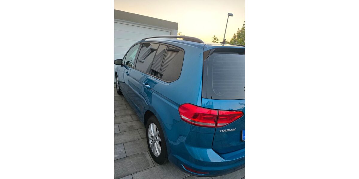 VW Touran 183.250 km 13.250 &euro; Düren 52351