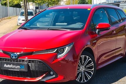 Toyota Corolla 50.000 km 21.999 € Jülich 52428