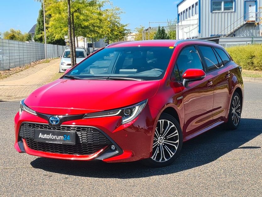 Toyota Corolla 50.000 km 21.999 € Jülich 52428