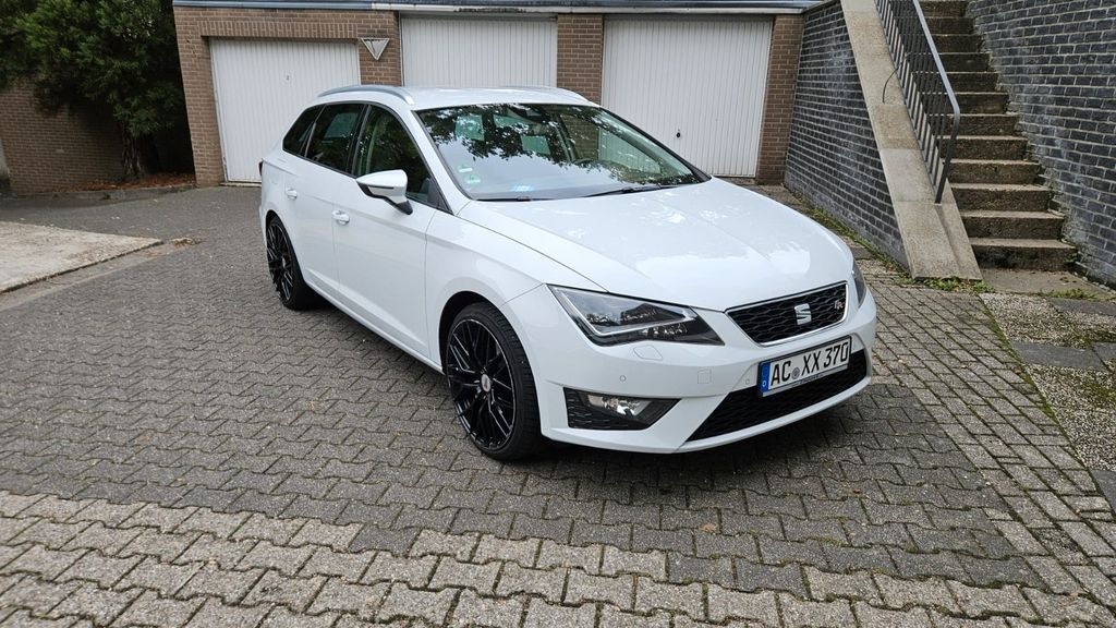 Seat Leon 135.000 km 10.198 &euro; Aachen 52066