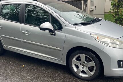 Peugeot 207 111.323 km 3.990 € Aachen 52080