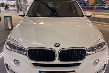 BMW X5 235.000 km 22.300 &euro; Aachen 52068