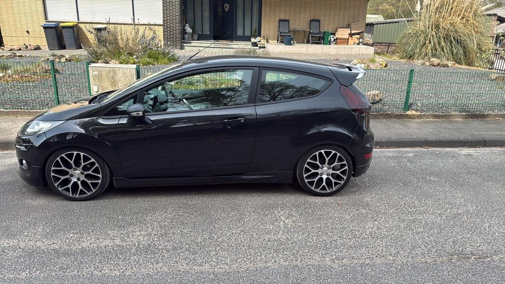 Ford Fiesta 160.000 km 4.000 &euro; selfkant 52538