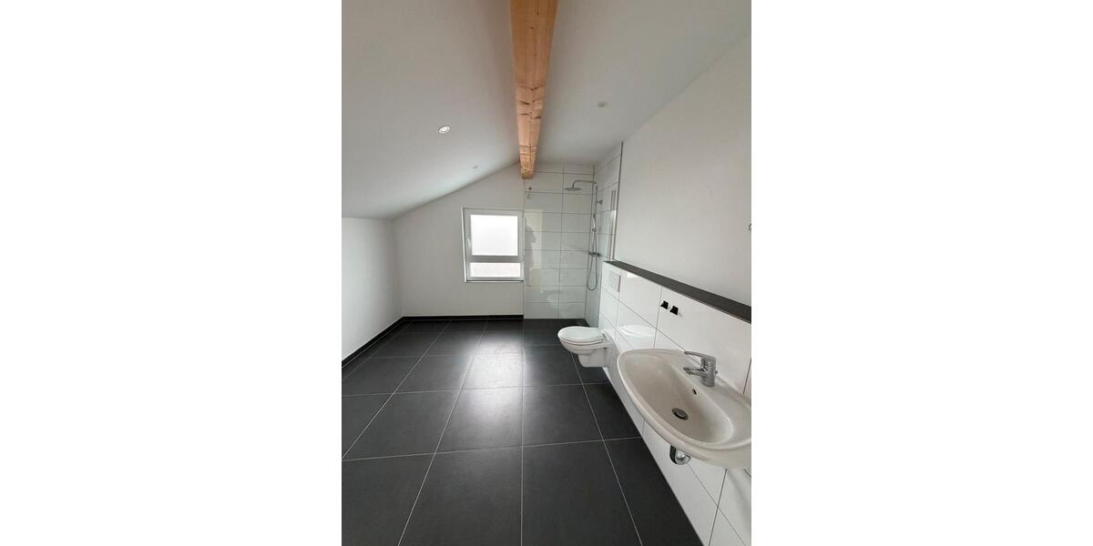 Dachgeschoßwohnung Linnich - 1.5 Zimmer, 60 m&sup2;, 750&euro; | Angebot:26131989