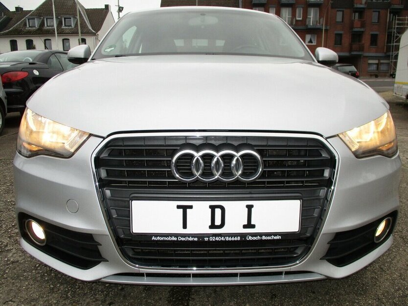 A1 1,6 TDi Attraction, Klima, MMI