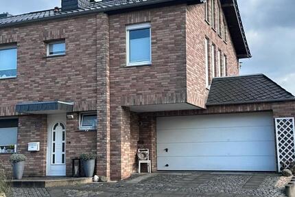 Haus Eschweiler - 7 Zimmer, 140 m&sup2;, 449.000&euro; | Angebot:26233240