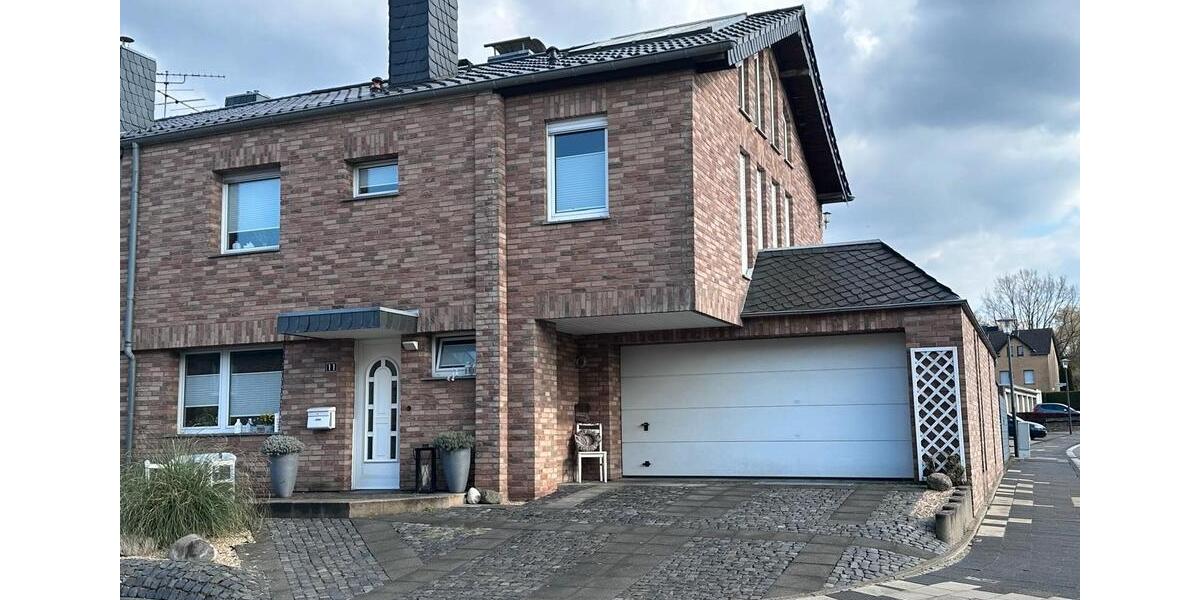 Reihenhaus Eschweiler - 7 Zimmer, 140 m&sup2;, 449.000&euro; | Angebot:26233240