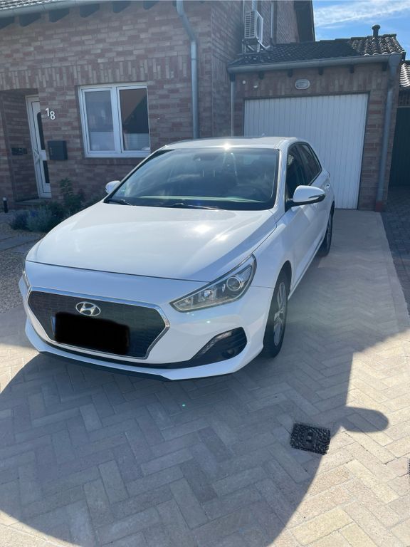 i30
