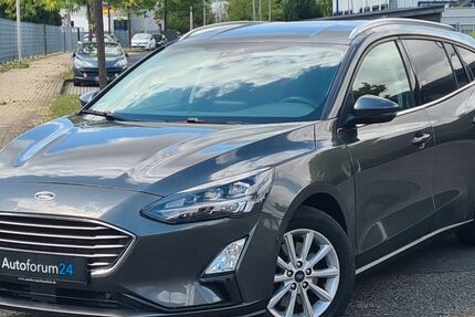 Ford Focus 96.000 km 13.999 &euro; Jülich 52428