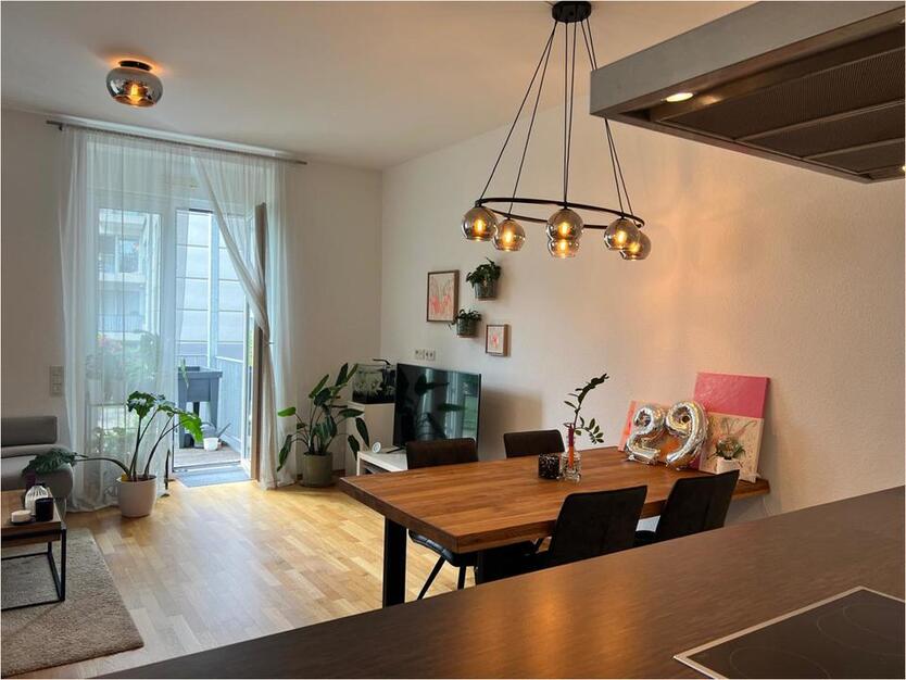 Maisonette-Wohnung im Erdgeschoss mit Terrasse und hochwertiger Einbauküche