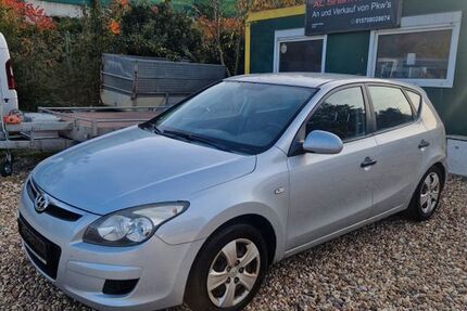 Hyundai i30 181.000 km 1.700 € Düren 52349