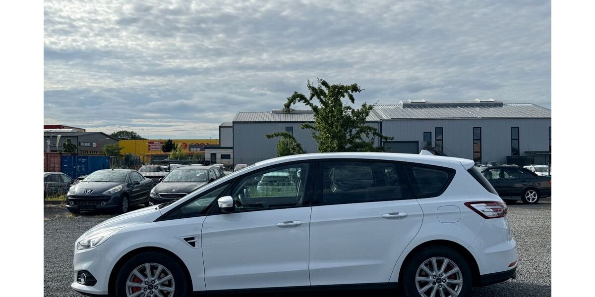 Ford S-Max 199.500 km 8.950 &euro; Düren 52351
