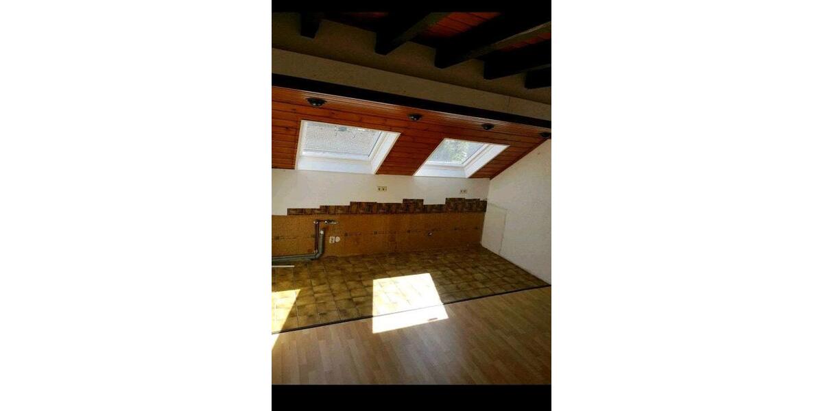 Dachgeschoßwohnung Aachen Aachen-Mitte - 2.5 Zimmer, 20 m&sup2;, 890&euro; | Angebot:25258828