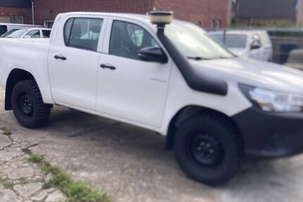 Toyota Hilux 93.000 km 22.015 € Heinsberg 52525