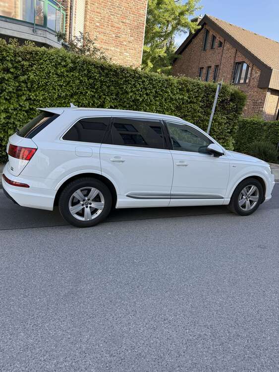 Q7