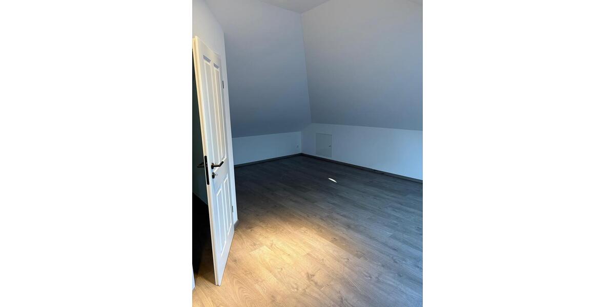 Bungalow Gangelt - 5 Zimmer, 200 m&sup2;, 1.999&euro; | Angebot:25647279