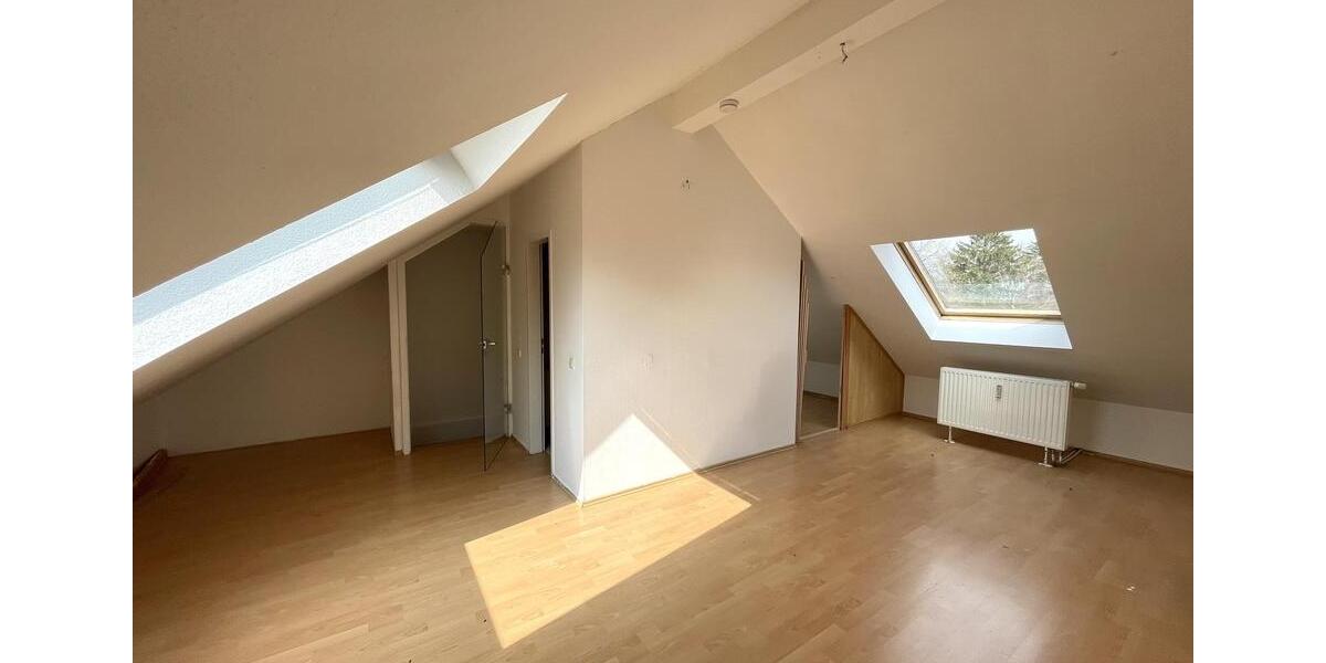 Exklusive Penthousewohnung mit Balkon und Blick ins Grüne - 97m2 3 zimmer