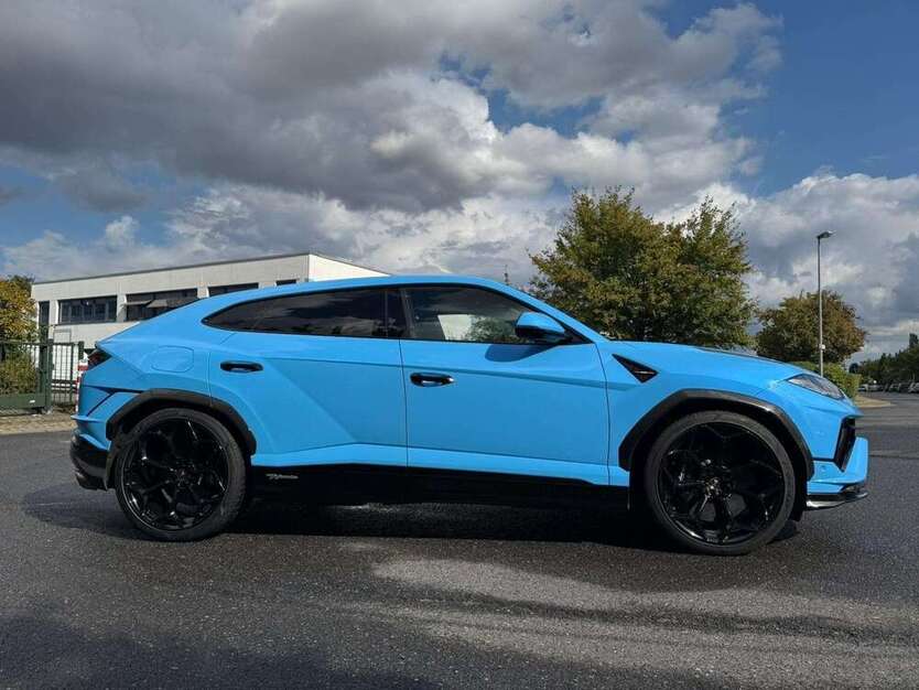 Lamborghini Urus 30.500 km 284.999 € Heinsberg 52525