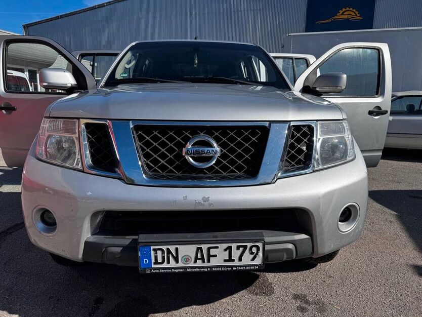 Nissan Navara 300.084 km 11.900 € Düren 52349