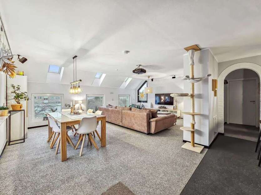 Haus zum Kaufen in Düren 549.000 € 200.31 m²