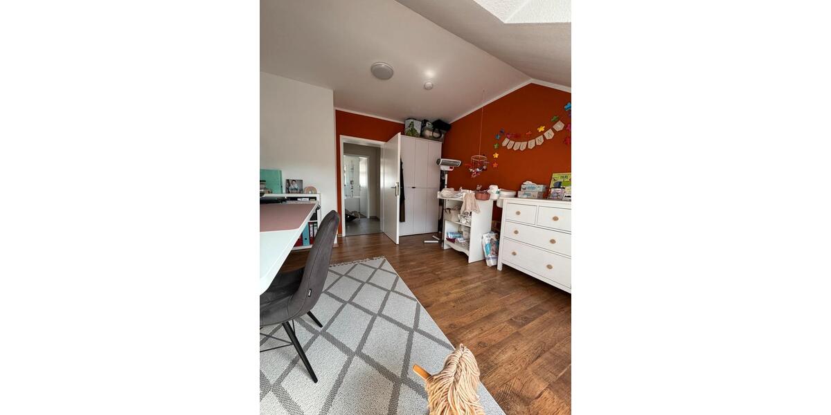 Dachgeschoßwohnung Düren Mariaweiler-Hoven - 3 Zimmer, 71 m&sup2;, 197.000&euro; | Angebot:27114755