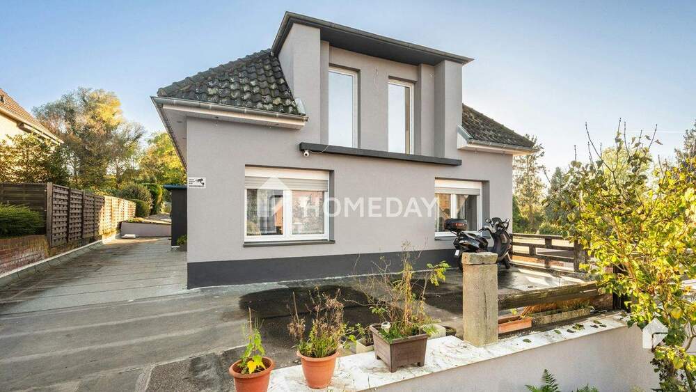 Exklusives und kernsaniertes MFH mit gehobener Ausstattung in ruhiger Hanglage 1 zimmer