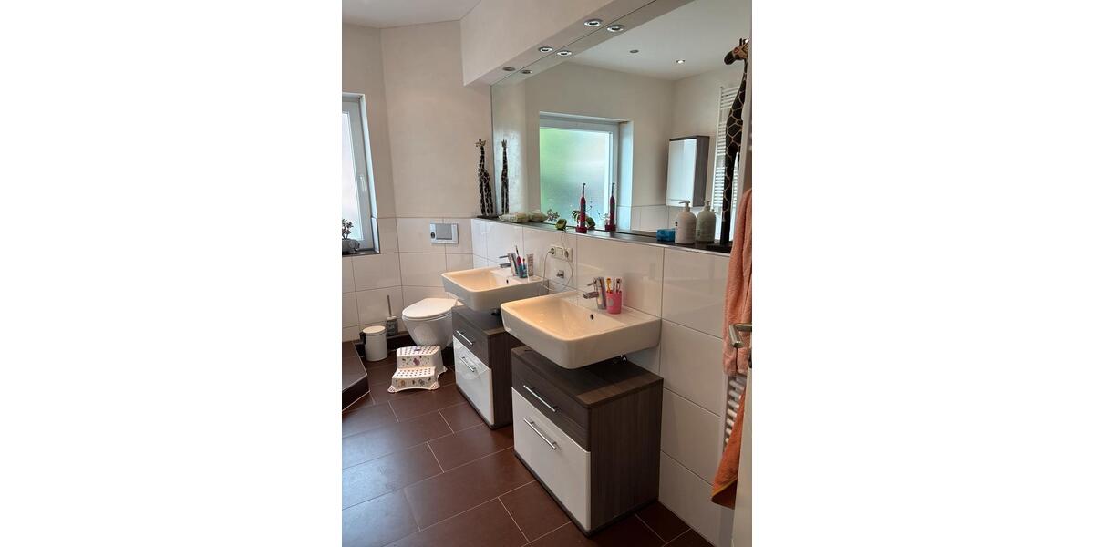 Reihenhaus Eschweiler - 5 Zimmer, 155 m&sup2;, 385.000&euro; | Angebot:26841237
